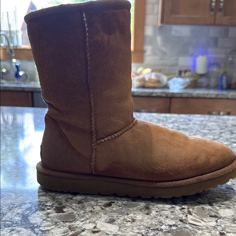 UGG Classic Tan Shearling Boots - Picture 3 of 16